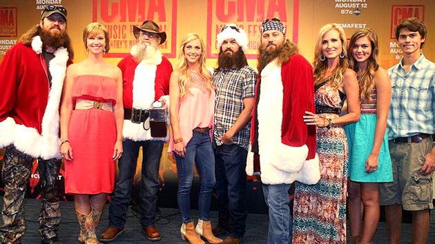 People Magazine Get Exclusive on Duck Dynasty Holiday Family Photos ...